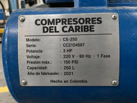Foto de ejemplo: equipos y placas de datos